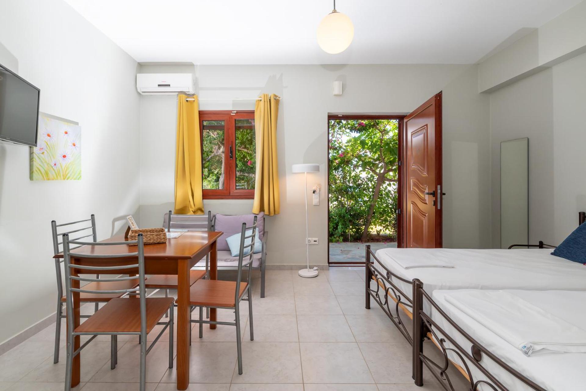 Stratos By Mroom Apartments Makrýgialos المظهر الخارجي الصورة