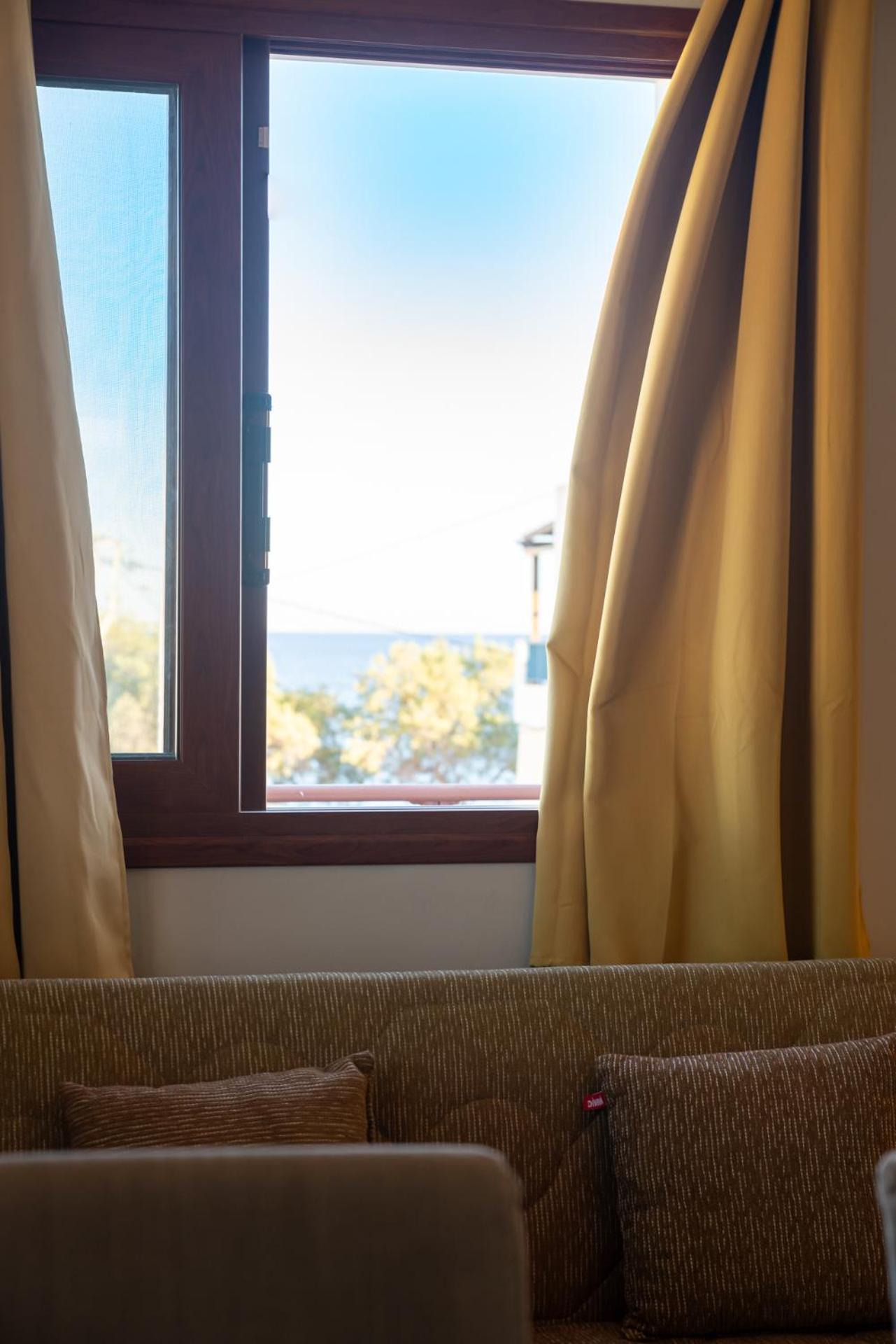 Stratos By Mroom Apartments Makrýgialos المظهر الخارجي الصورة