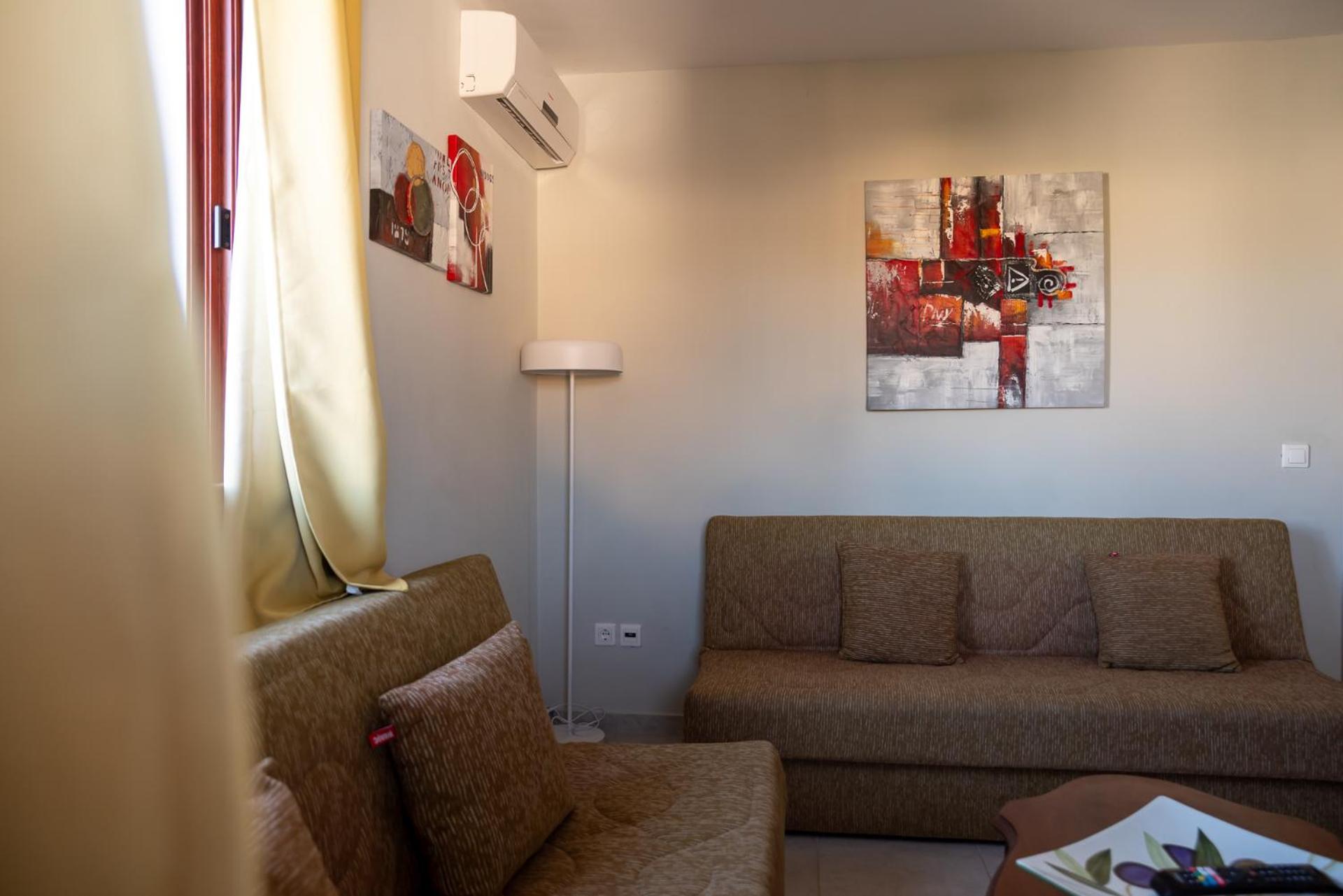 Stratos By Mroom Apartments Makrýgialos المظهر الخارجي الصورة